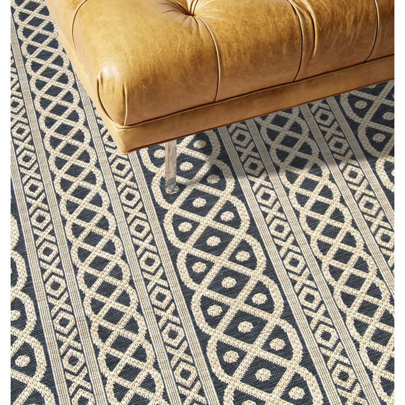 Tapis intérieur / extérieur rectangulaire en polypropylène marocain noir / beige Jersy, Rectangle 5 pi 3 po x 7 pi 6 po