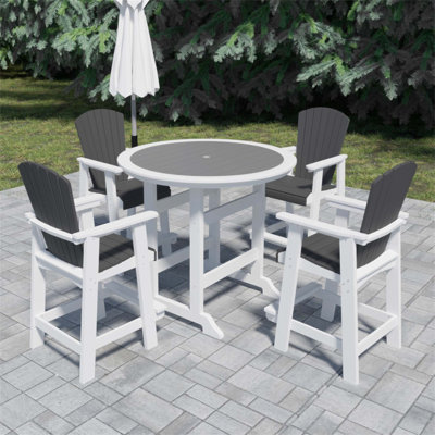 Ensemble de table de bar en PEHD avec chaises hautes Adirondack pour la détente et les repas en plein air, durable et résistant aux intempéries