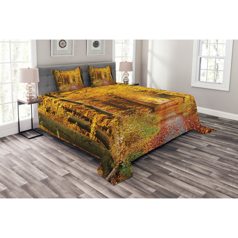 Yellow/Brown 100% Microfibre Bedspread, 220 x 264 cm