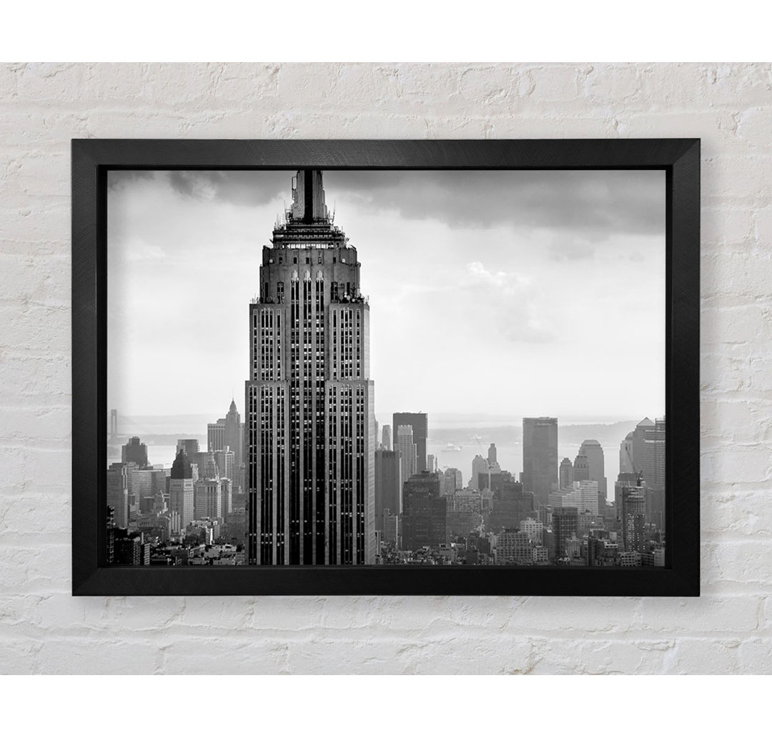 New York City Empire State B N W Skies - Einzelner Bilderrahmen Kunstdrucke