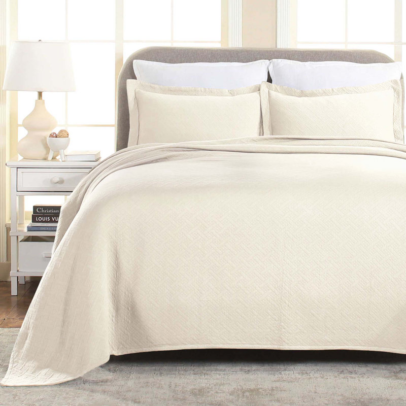 Superior Cotton All Season Basketweave Medium Weight Bedspread Set with Shams, Ivory, Queen + 2 Shams