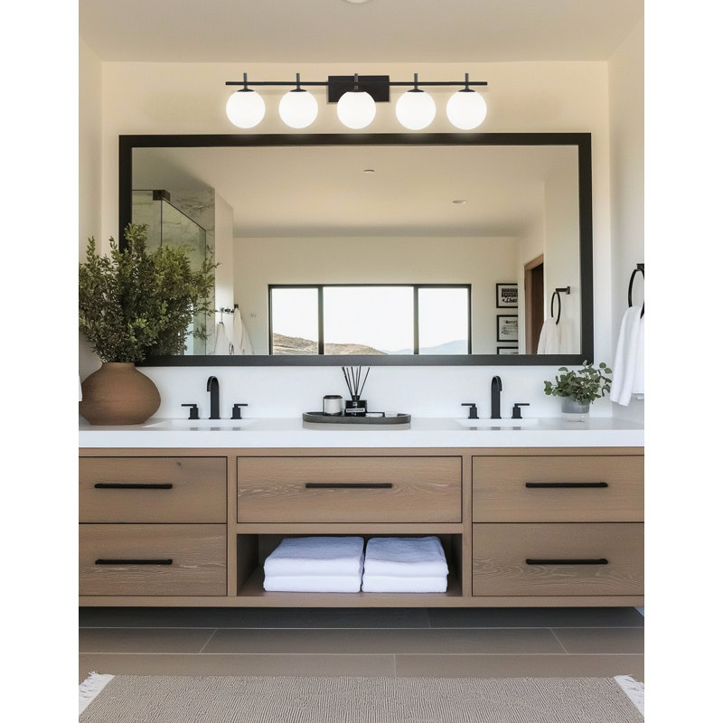 Éclairage pour meuble-lavabo à intensité variable 5 lumières Blynda, Noir mat