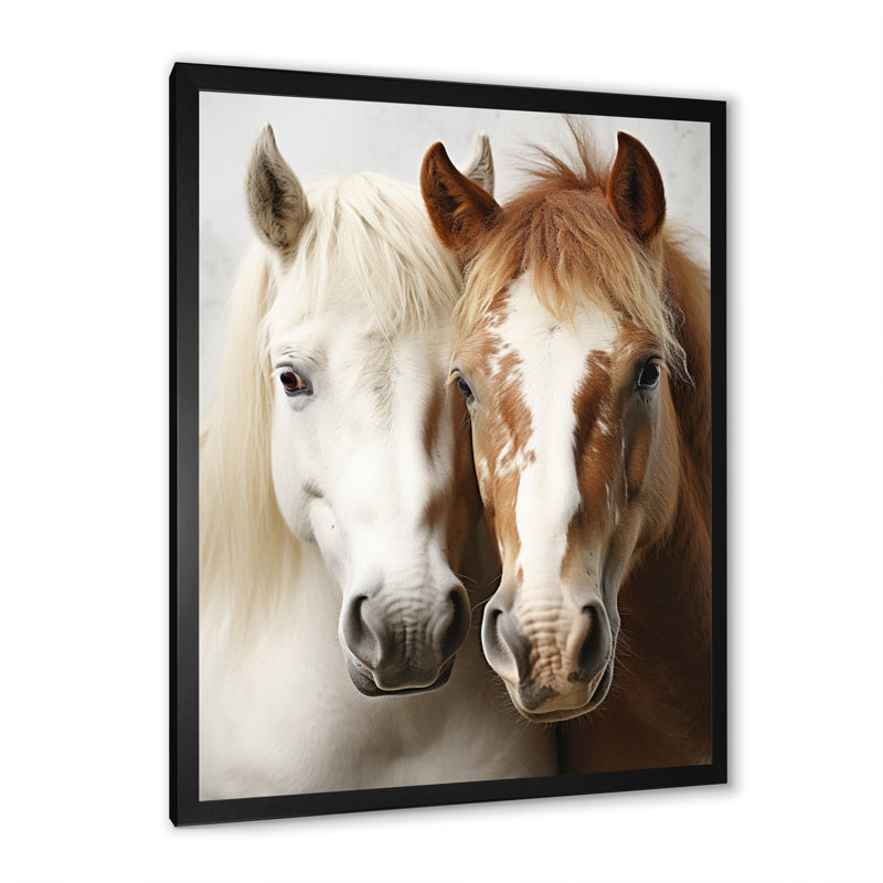 «Blaike White and Brown Horse Dynamic Duo V», reproduction sur toile, H 44 po x l 34 po x P 1,5 po, Cadre simple noir