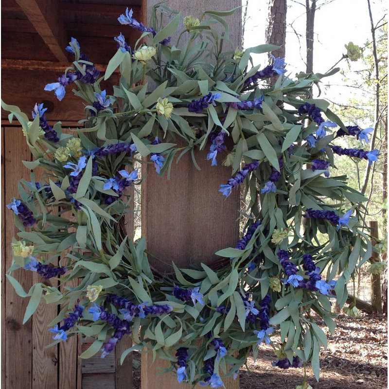 Faux Foam 22'' Wreath