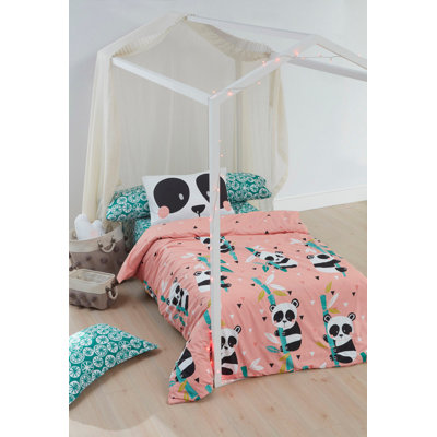 Quiltisse Animal Print Bedspread with Pillowcases