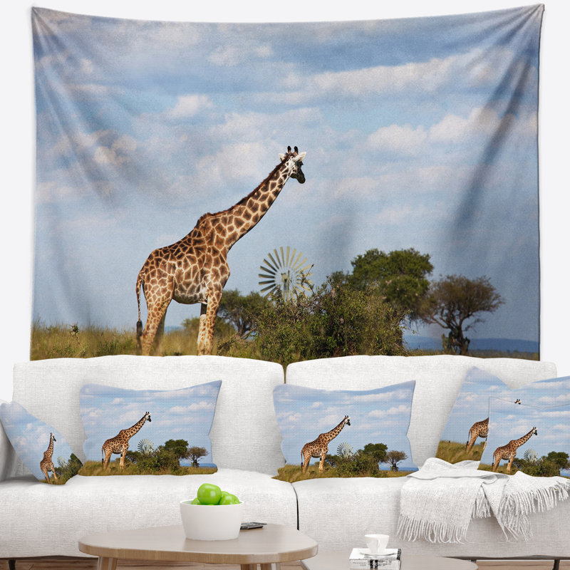 Giraffe de grande taille paysager dans un tapisserie savannah, H 68 po x l 80 po