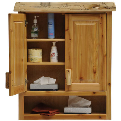 Armoire sur pied en cèdre Fireside Lodge