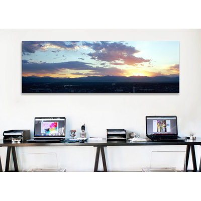 «City at the Sunrise, Denver, Colorado», reproduction de photo sur toile