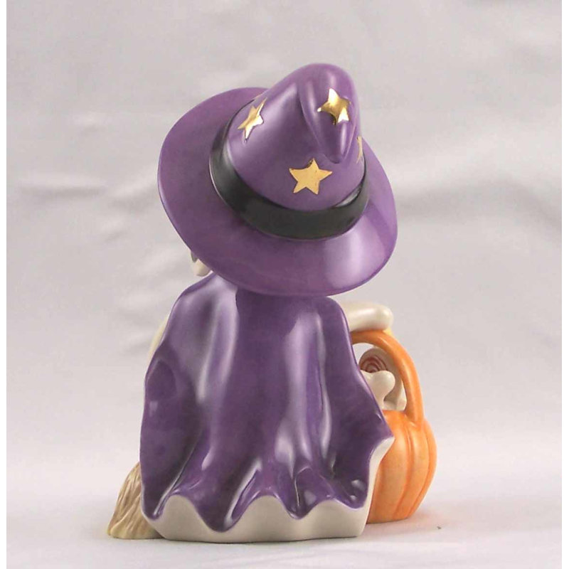 Lenox Snoopy Bewitching Treats Figurine
