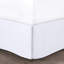 Édredon en microfibre 5 pièces pour très grand lit, blanc, présentant le très grand lit à volants Grace en microfibre blanche-128135346