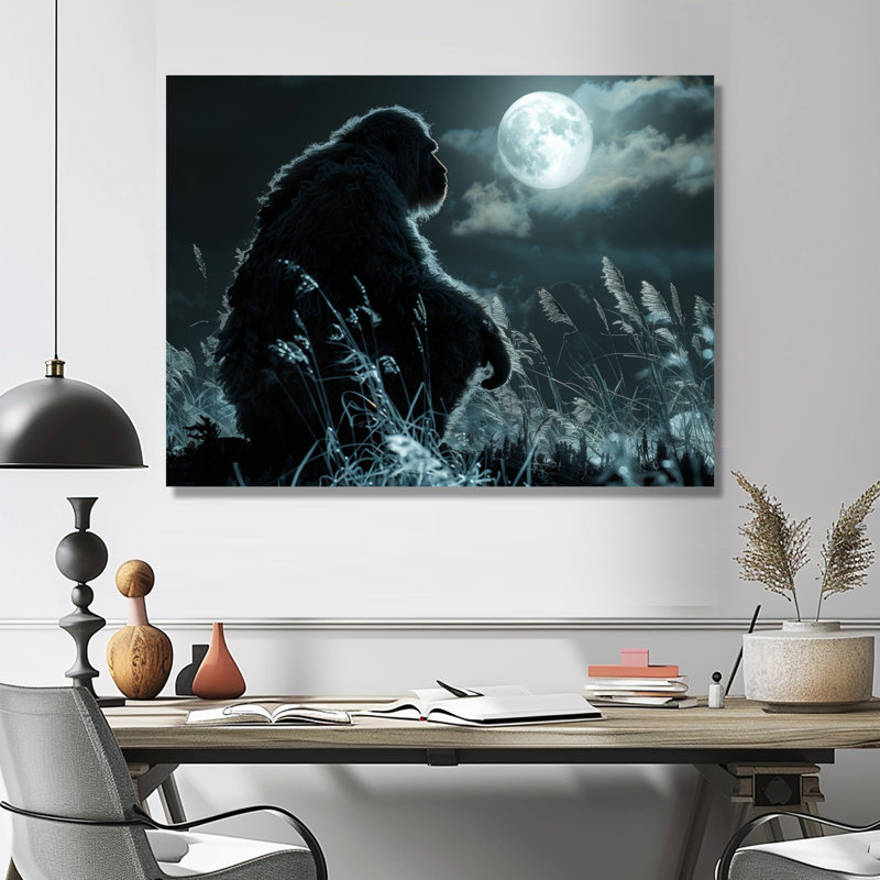Noir et blanc clair de lune prairie Bigfoot - Bigfoot Wall Art Living Room, Toile tendue, H 24 po x l 32 po x P 1 po