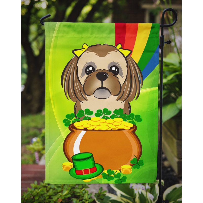 Drapeau de jardin Arella St. Patrick's, Shih tzu (chocolat / brun)