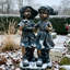 Statues de jardin garçon et fille en oxyde de magnésium – Décoration extérieure vintage résistante aux intempéries, ornements de pelouse légers et durables pour patio, cour, parterre de fleurs, porche – Touche rustique style chalet