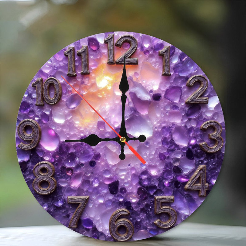Horloge sur pierres précieuses mauves