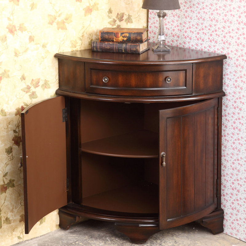 Armoire de coin en bois massif de couleur noyer
