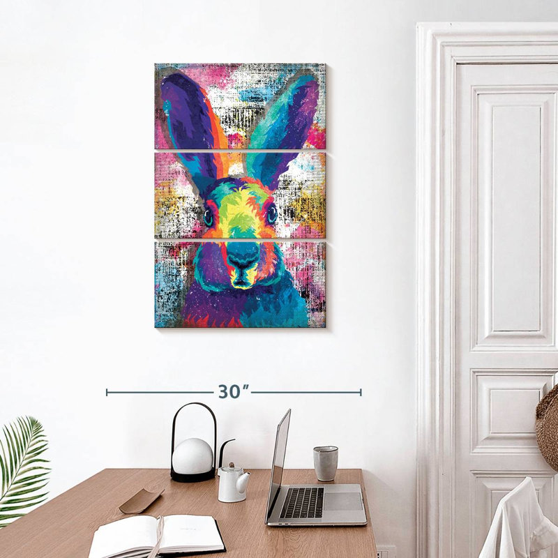 Visage de lapin coloré, H 32 po x l 20 po