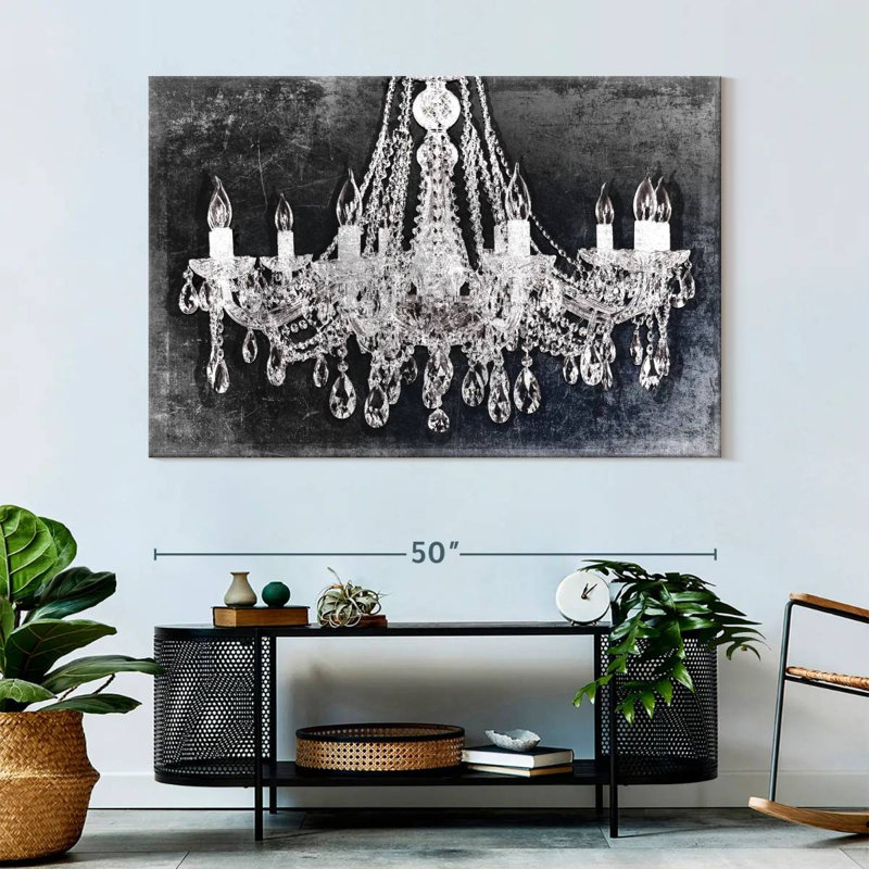 Lustre en cristal grunge sur toile, H 34 po x l 51 po x P 1,25 po