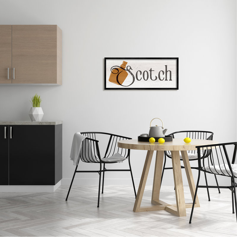Art mural texturé antique par Scotch Whisky par Daphne Polselli, H 13 po x l 30 po x P 1,5 po, Giclée encadrée noir minuit