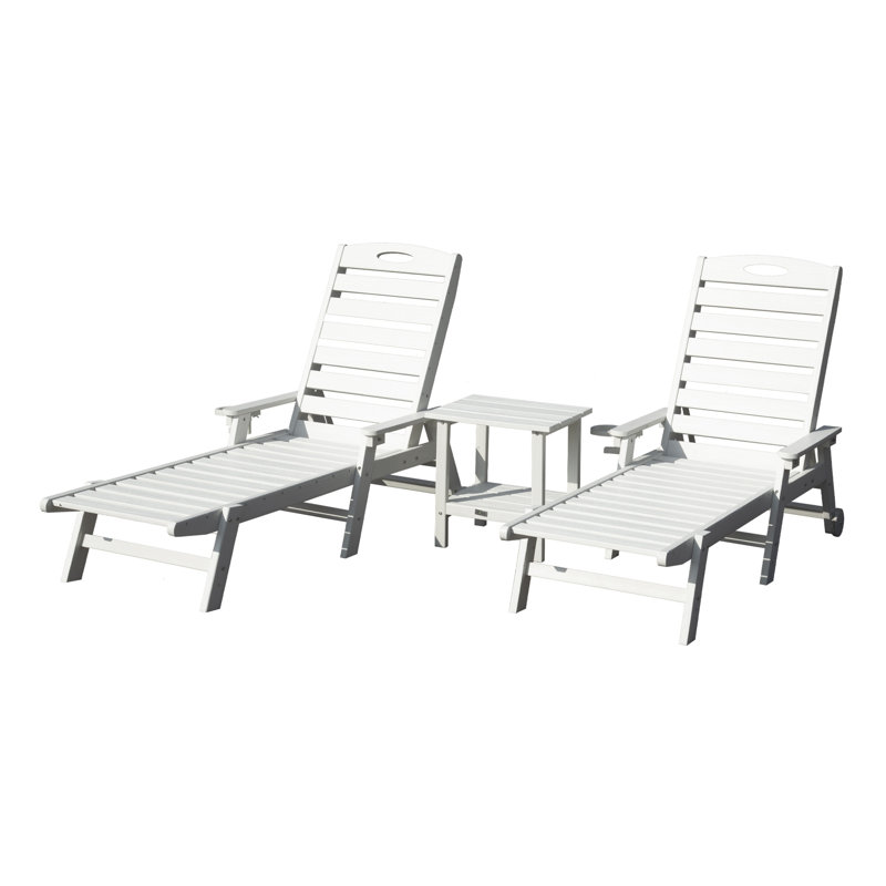 Ensemble de 2 chaises longues en PEHD blanc avec table d'appoint et chaises longues réglables pour l'extérieur, Blanc