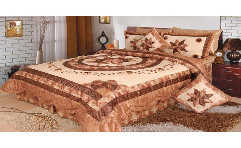 Ornate Glam Floral Comforter