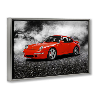 Cadre flottant rouge audacieux pour voiture de sport, design par Mark Rogan