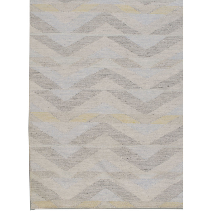 Chevron Area Rug in Ivory/Oatmeal