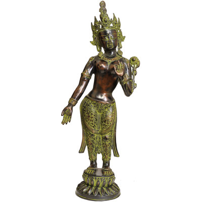 Grande déesse debout Tara (divinité bouddhiste tibétaine)