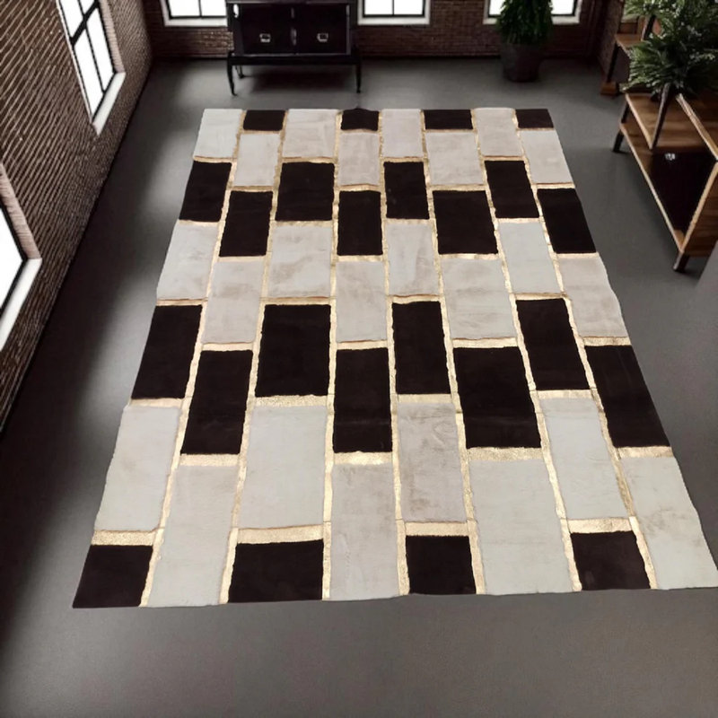 Tapis moderne moelleux noir et crème avec des lignes dorées pour un décor de salon luxueux, Rectangle 2 pi x 6 pi