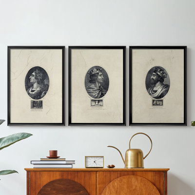 Royal Portraits 9 - Toile tendue avec châssis sur mesure - 3 pièces