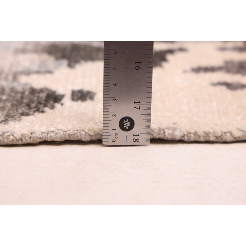 Tapis gris Legacy 5 pi 8 po x 7 pi 11 po