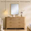 Commode moderne Adison à 6 tiroirs cannelés, avec tiroirs à glissière fluides et profil incurvé, meuble de 137 cm de large pour chambre, salon ou entrée, fini chêne clair-1157298133
