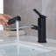 Robinet de salle de bain à un trou
