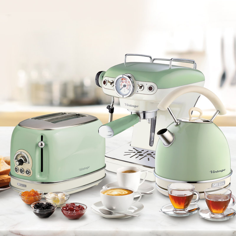 Ariete Vintage 1.7L Kettle with 2 Slice Toaster and 15 Bar Pump Espresso Coffee Machine Set, Green