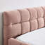 Lit plateforme grand en chenille rose avec tête de lit et structure solide sans sommier tapissier confortable et robuste-1239709968