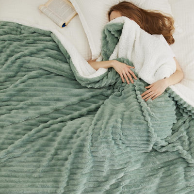 Bedsure Sherpa Fleece Blanket, Reversible Soft Twin with Cozy Warmth, Stripe Design for Everyday Comfort