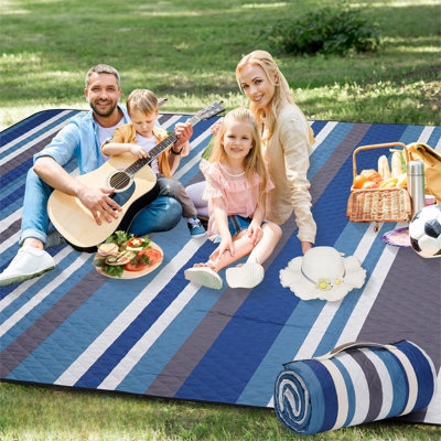 Très grand pique-nique pour l'extérieur - couverture de plage imperméable 80 po x 80 po, tapis de parc pliable 3 couches lavable à la machine avec support antidérapant pour l'herbe, la randonnée, les voyages, les Concerts, l'intérieur (Bluestrip)