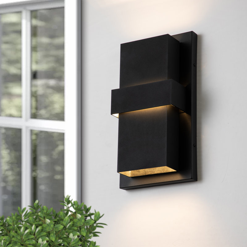 Arryana Aluminum LED Wall Light