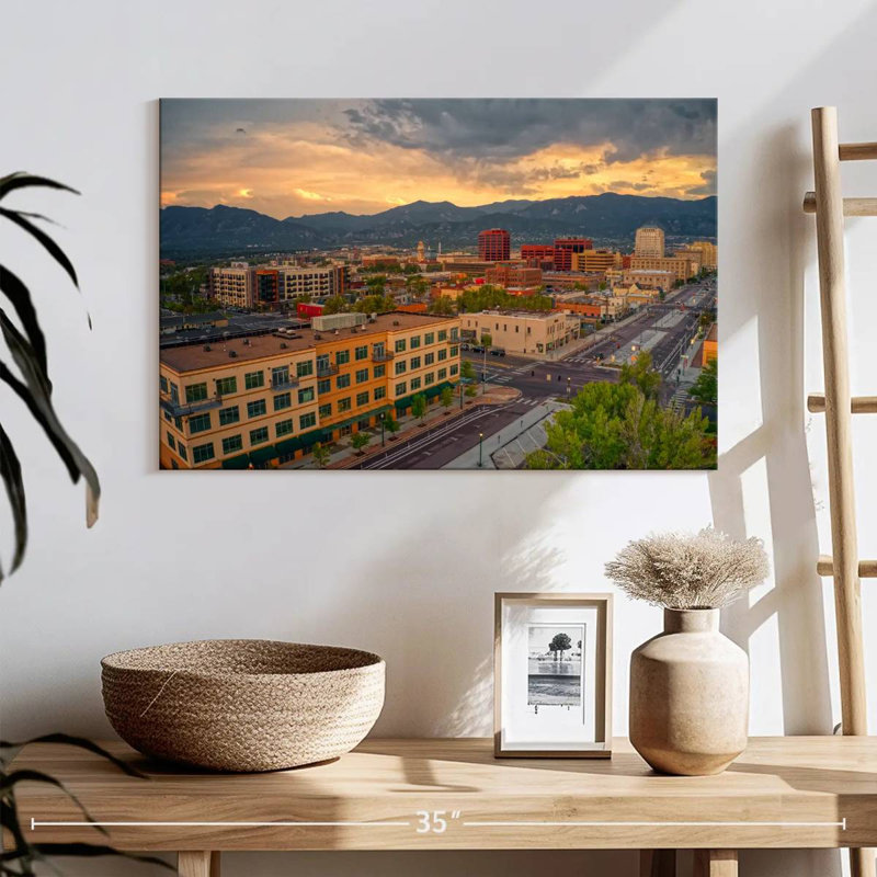Colorado Springs au crépuscule, H 16 po x l 24 po