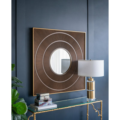 Miroir carré 40 "x 40" sculpté plissé avec cadre en fer doré, décoration murale colorway neutre pour le salon de la salle de bain