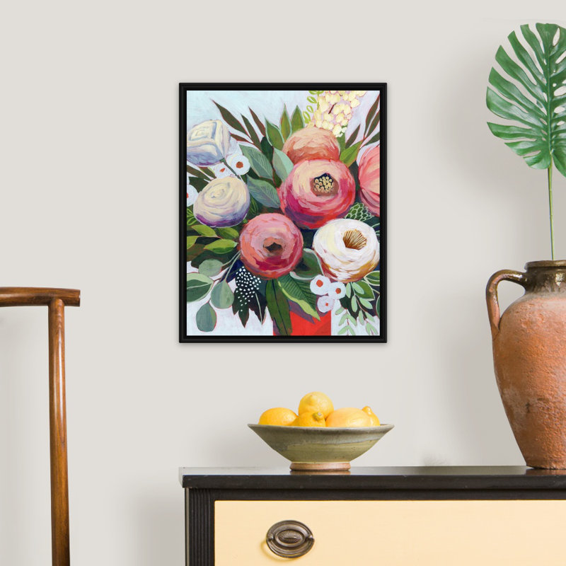 «Lustrous Bouquet II» par Grace Popp - reproduction d'art sur toile, H 22 po x l 18 po x P 1,75 po, Cadre flottant noir