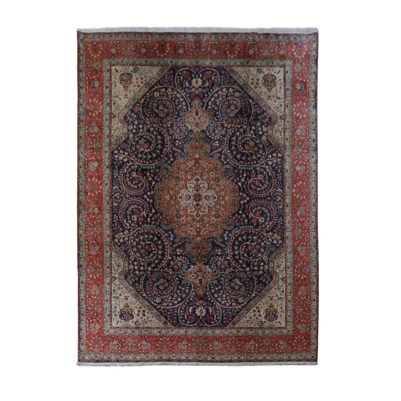Hand Knotted Wool Oriental Rug