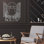 Fenêtre avec boîte à fleurs, art mural en métal, décoration murale de ferme, scène de jardin pour la cuisine, art mural maison, cadeau de pendaison de crémaillère unique pour les couples