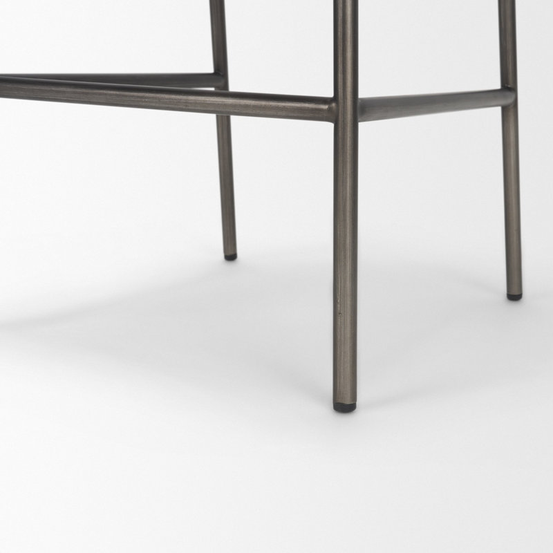 Tabouret de bar Mylo, hauteur totale 85 cm, assise en similicuir beige, structure en métal noir