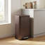 Poubelle à pédale en acier inoxydable 8 gallons avec couvercle à fermeture en douceur-123399301-139467049
