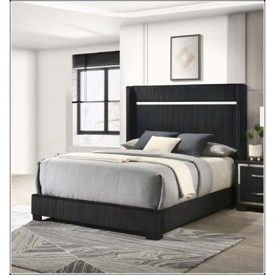 Lit tapissier contemporain très grand avec capitonnage, finition noire et mobilier de chambre à coucher de style contemporain
