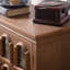Buffet en bois massif brun et verre