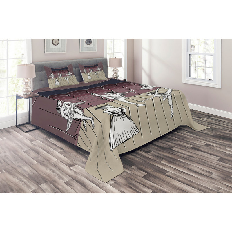 Classical Coverlet, King Bedspread + 2 Shams