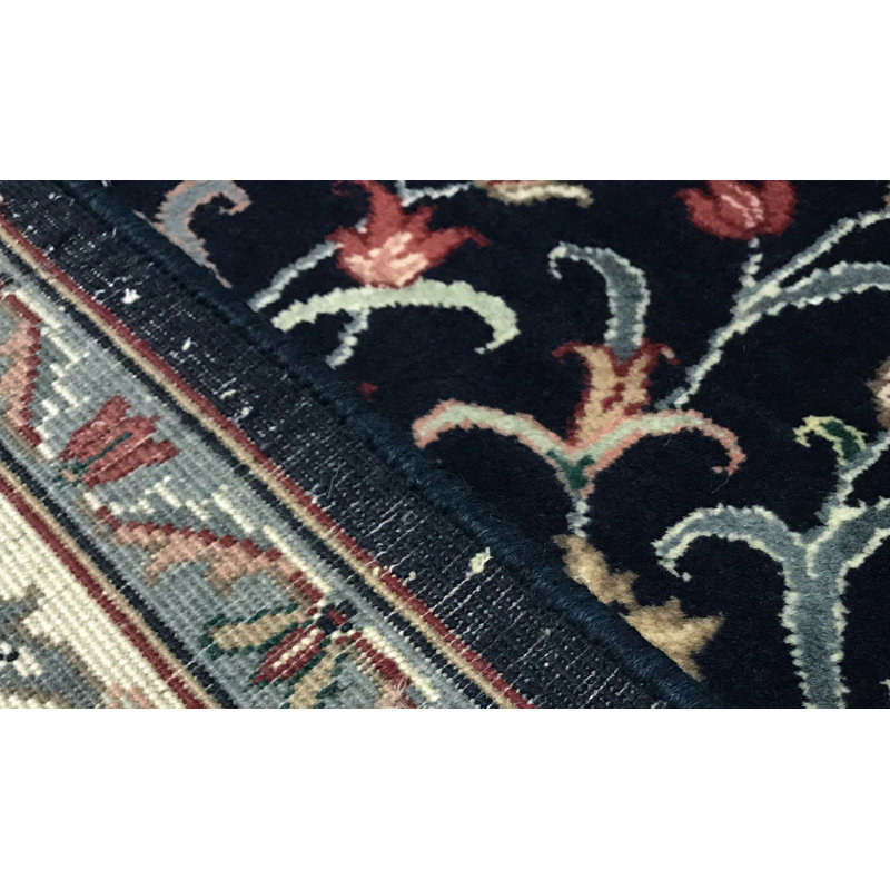 Floral Area Rug in Navy/Ivory