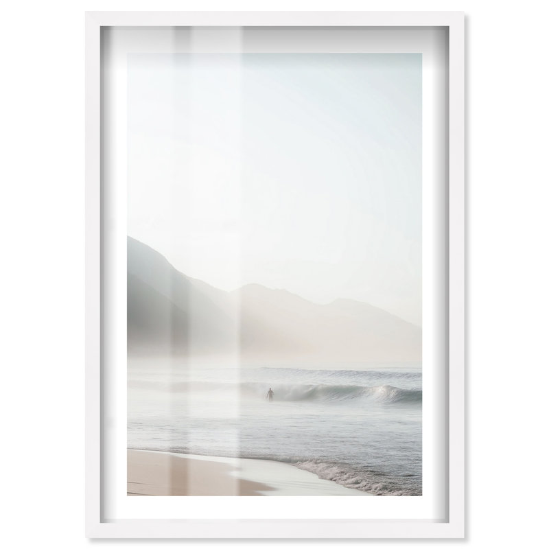 «Ghostly Peak Swell Shadowbox» par Notoriart, H 55 po x l 37 po, Blanc