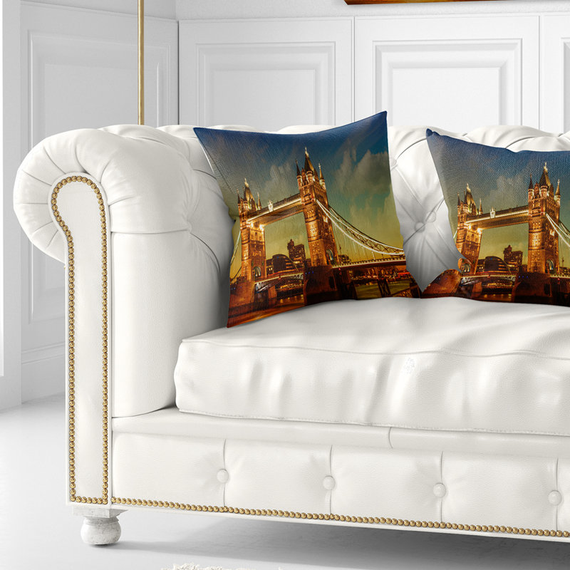 Coussin de tour de pont cityscape, 18 po x 18 po, Coussin décoratif